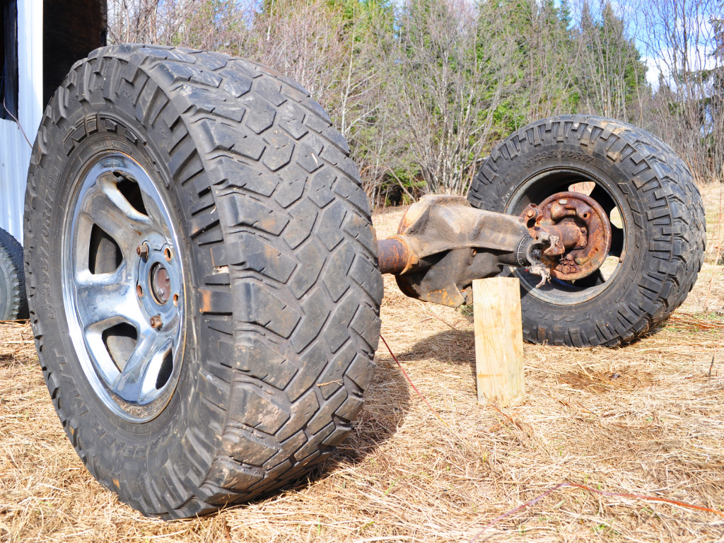 YardMule Electric Tractor - truck differential